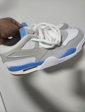 JORDANS MENS SNEAKER